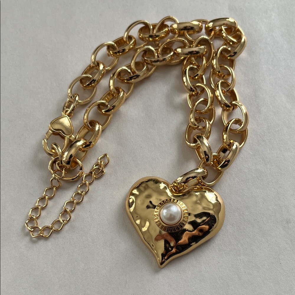 Gold Heart Pendant Necklace